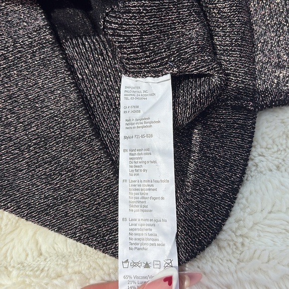 Forever 21 Shimmer Wrap Top – Size XL | Laid-Back Luxe | Pink & Black | - Picture 6 of 8